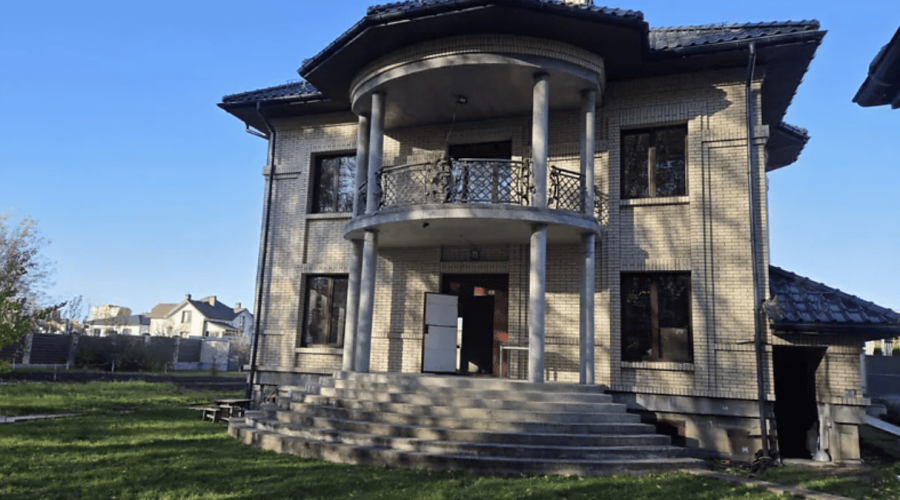 Продаж будинку 6 кімнат 375 кв. м. 22 сот. Джузеппе Верді (Виставка) Хмельницький