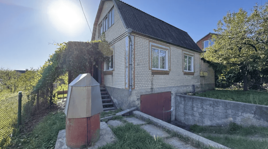 Продаж будинку 2 кімнати 70 кв. м. 6 сот. Хмельницький