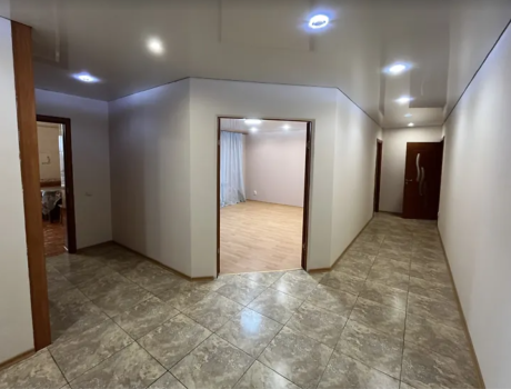 Продаж квартири 2 кімнати 56 кв. м. Молодіжна (Південно-Захід) Хмельницький
