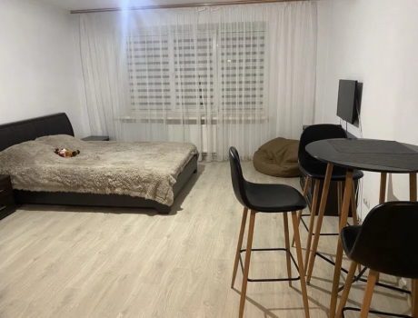 Продаж будинку 4 кімнати 200 кв. м. 2 сот. (Озерна) Хмельницький