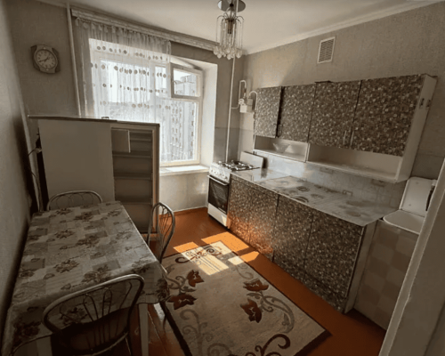 Оренда 1 кімната 35 кв. м. Зарічанська (Виставка) Хмельницький