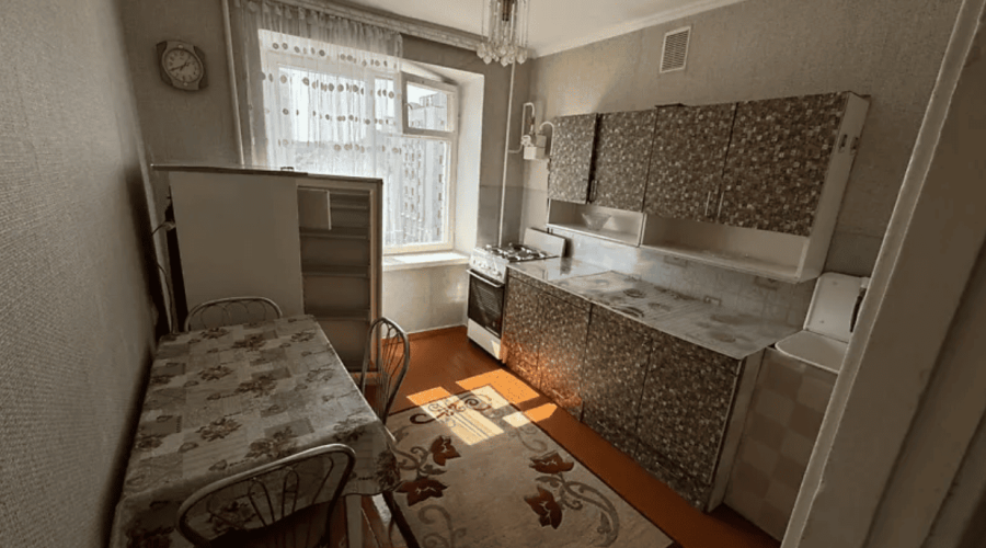 Оренда 1 кімната 35 кв. м. Зарічанська (Виставка) Хмельницький