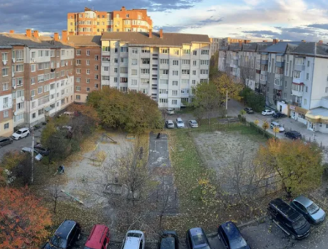 Продаж квартири 4 кімнати 126 кв. м. (Виставка) Хмельницький