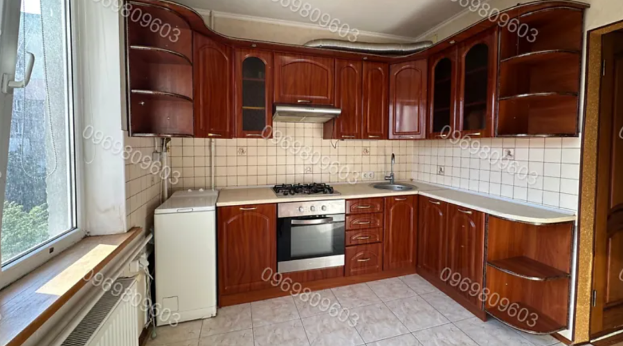 Продаж квартири 4 кімнати 83 кв. м. Панаса Мирного (Озерна) Хмельницький