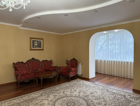 Продаж квартири 3 кімнати 124 кв. м. Водопровідна (Центр) Хмельницький