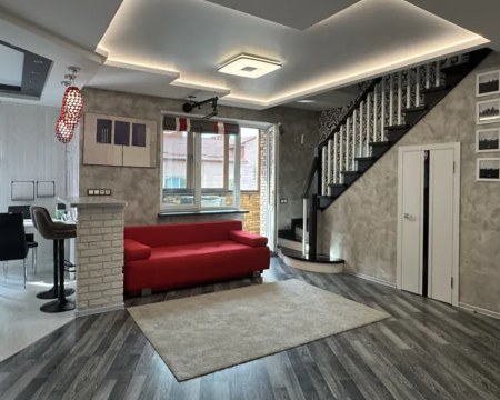 Продаж квартири 4 кімнати 107 кв. м. Нижня Берегова (Виставка) Хмельницький
