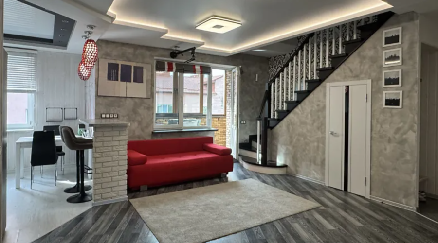 Продаж квартири 4 кімнати 107 кв. м. Нижня Берегова (Виставка) Хмельницький