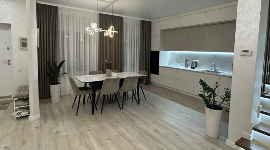 Продаж квартири 3 кімнати 92 кв. м. 1 сот. Підгірна (Виставка) Хмельницький