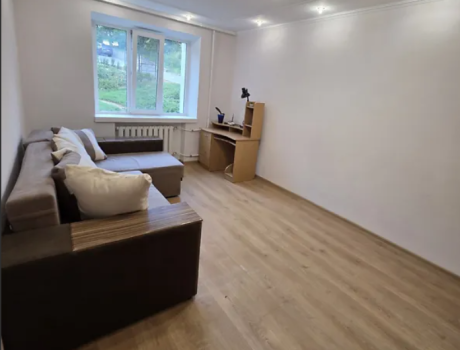 Продаж будинку 4 кімнати 118 кв. м. 8 сот. пров. Амосова Миколи (Лезнево) Хмельницький