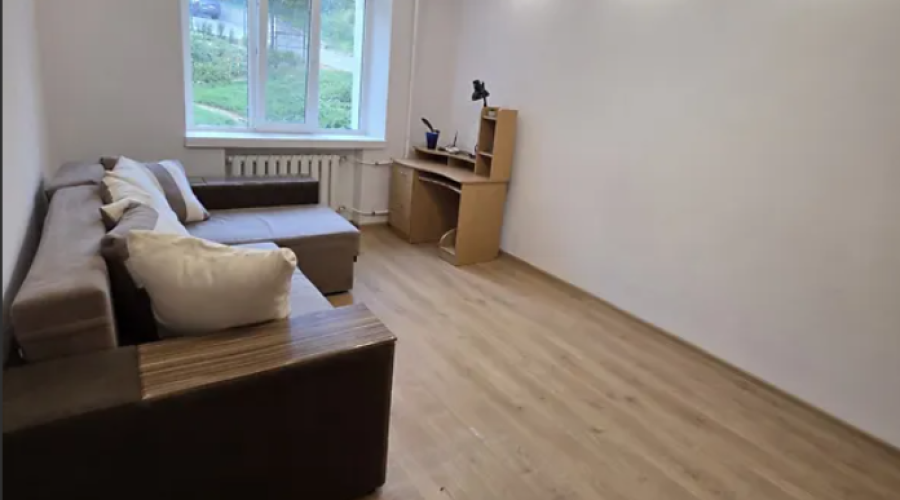 Продаж будинку 4 кімнати 118 кв. м. 8 сот. пров. Амосова Миколи (Лезнево) Хмельницький
