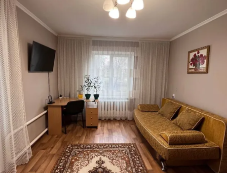 Оренда 1 кімната 35 кв. м. Степана Бандери (Виставка) Хмельницький