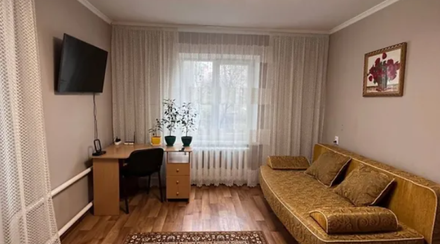 Оренда 1 кімната 35 кв. м. Степана Бандери (Виставка) Хмельницький