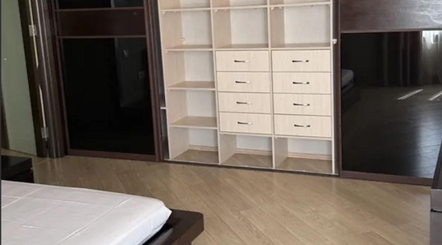 Продаж квартири 3 кімнати 104 кв. м. (Центр) Хмельницький