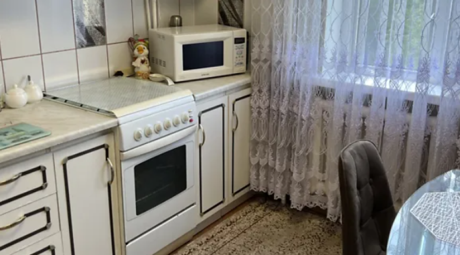 Продаж квартири 3 кімнати 72 кв. м. Панаса Мирного (Озерна) Хмельницький