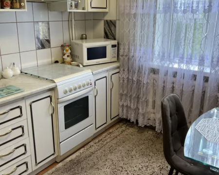 Продаж квартири 3 кімнати 72 кв. м. Панаса Мирного (Озерна) Хмельницький