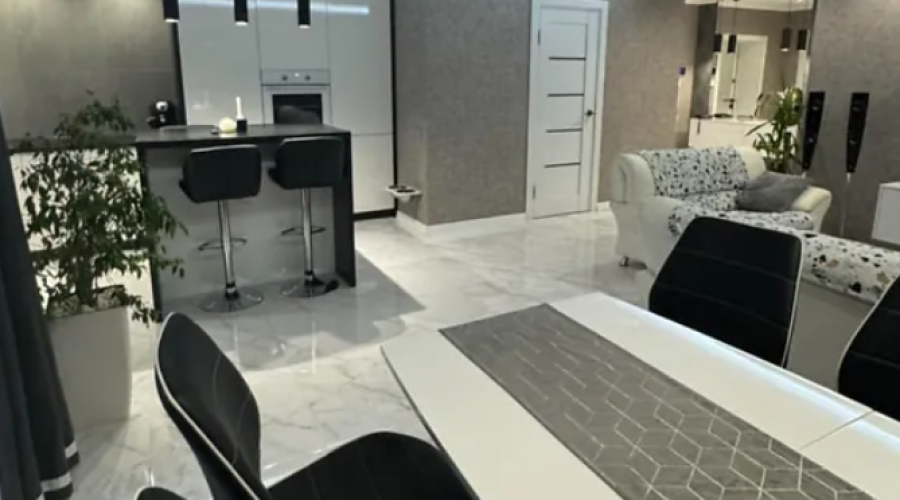 Продаж квартири 3 кімнати 91 кв. м. ЖК Агора (Озерна) Хмельницький