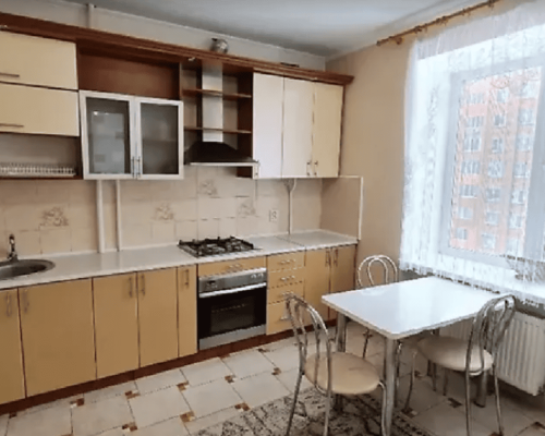 Оренда 2 кімнати 75 кв. м. Будівельників (Виставка) Хмельницький