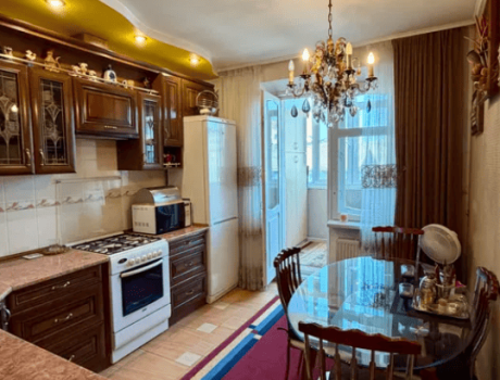 Продаж квартири 3 кімнати 93 кв. м. Озерна (Виставка) Хмельницький