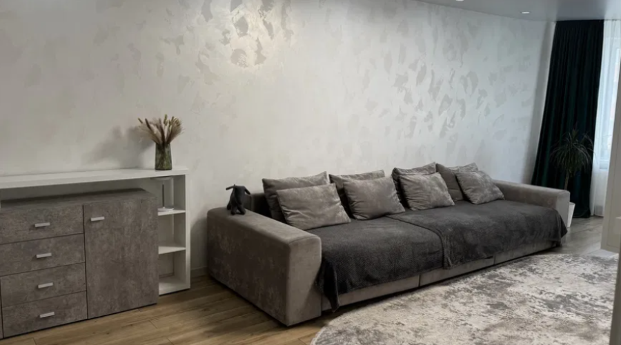 Продаж квартири 3 кімнати 97 кв. м. (Озерна) Хмельницький